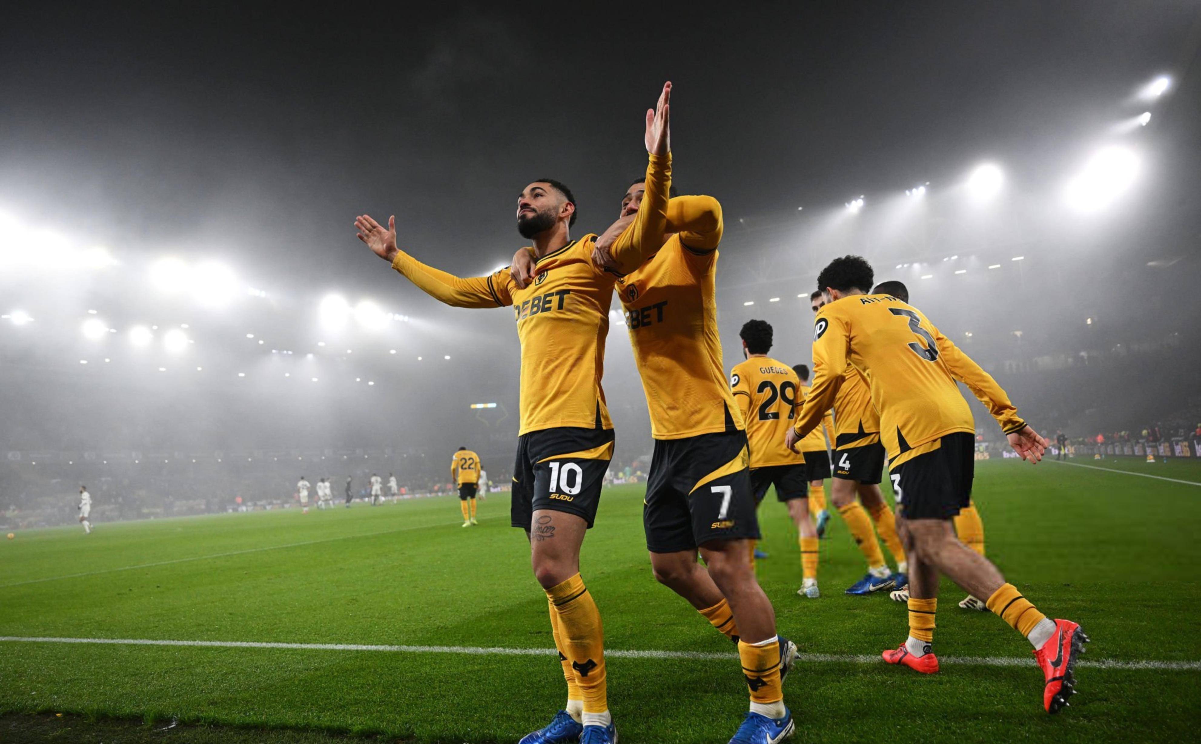 凯发官网 -曼联训练开放日，关键时刻刷新队史纪录引欢呼，意大利杯在即，身体对抗强度拉满(莱切俱乐部对意大利杯的重视程度)