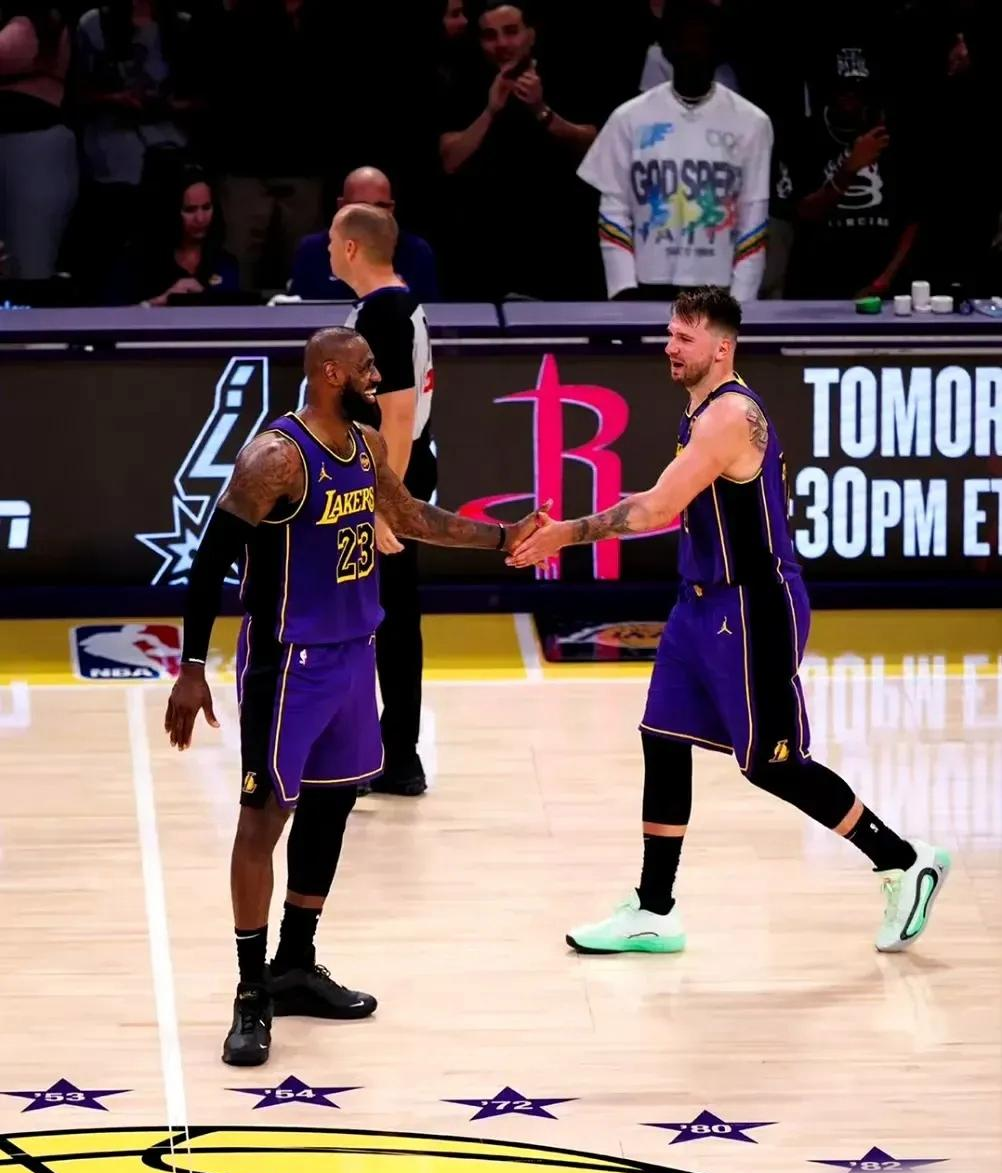 凯发 -赛前NBA总决赛焦点战，洛杉矶湖人远射贴柱，震撼外界，团队化学反应显著的简单介绍